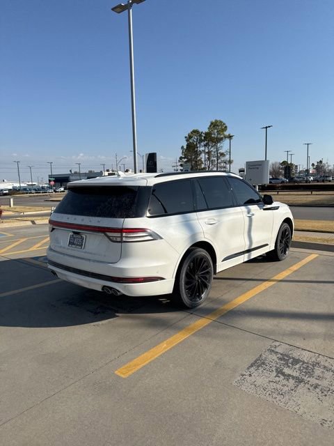 Used 2023 Lincoln Aviator Reserve w/ Equipment Group 201A image 8