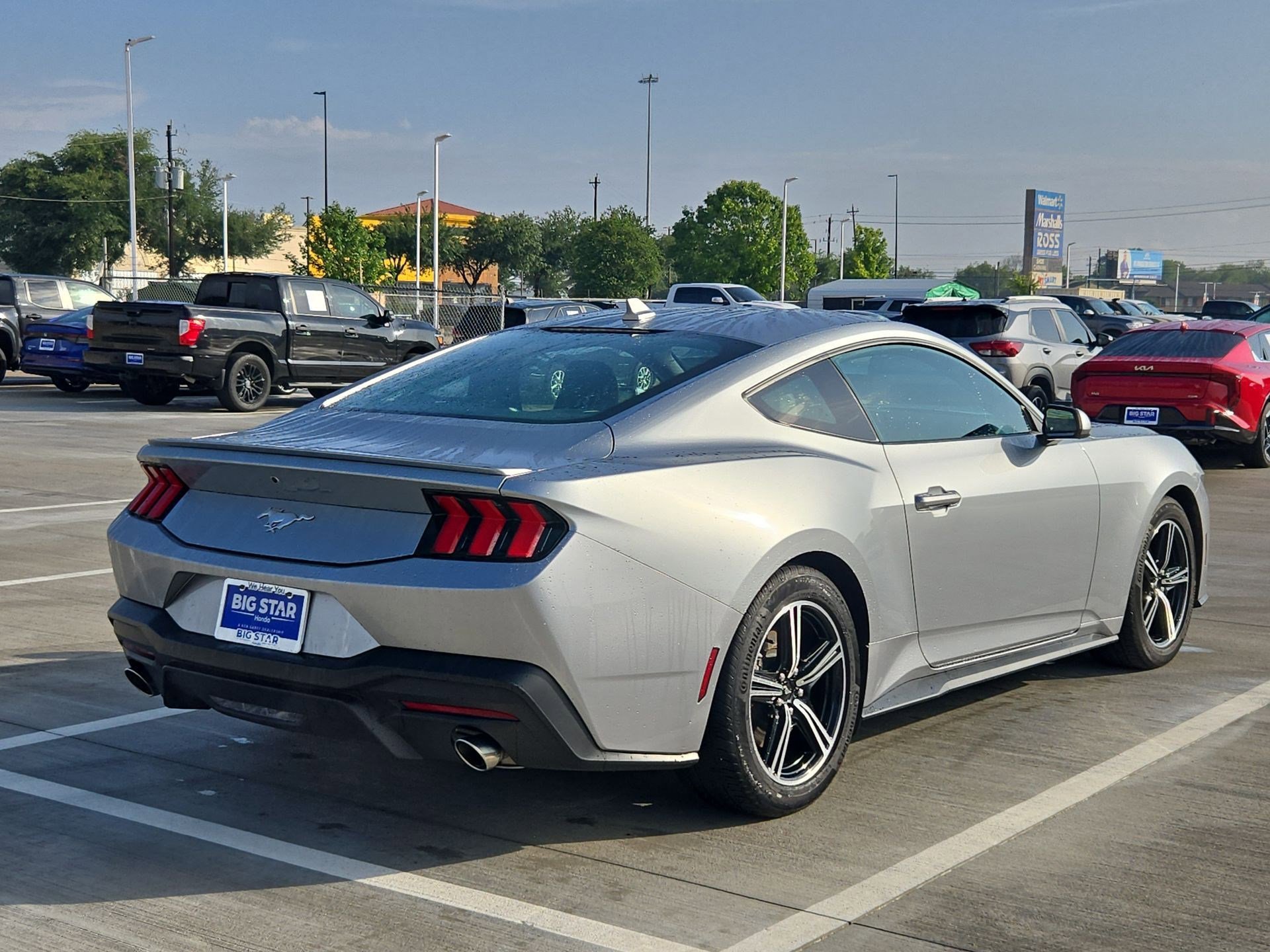 Used 2025 Ford Mustang Premium RWD image 3