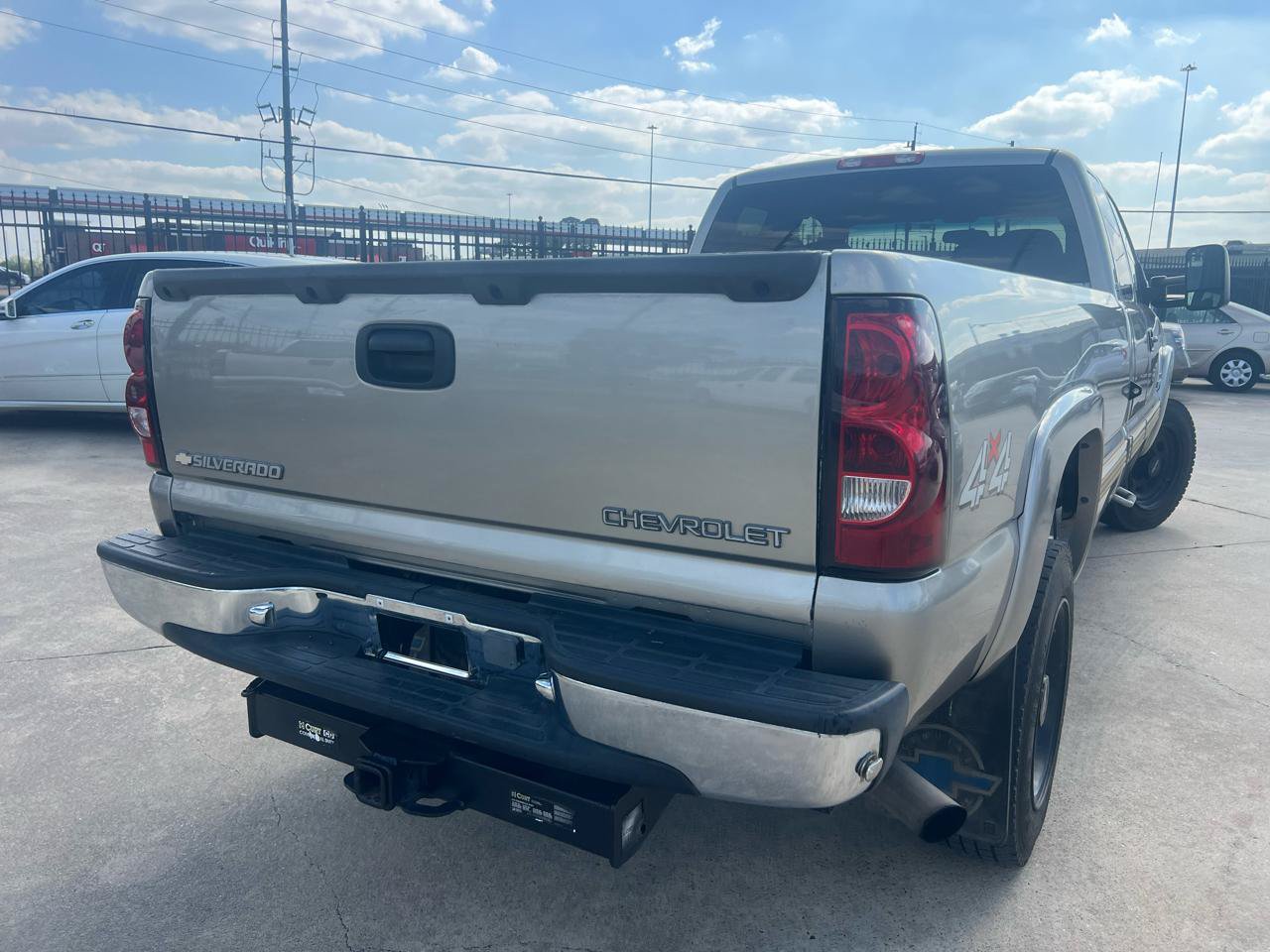 Used 2002 Chevrolet Silverado 2500 LS w/ Off-Road Skid Plate Pkg AWD/4WD image 14