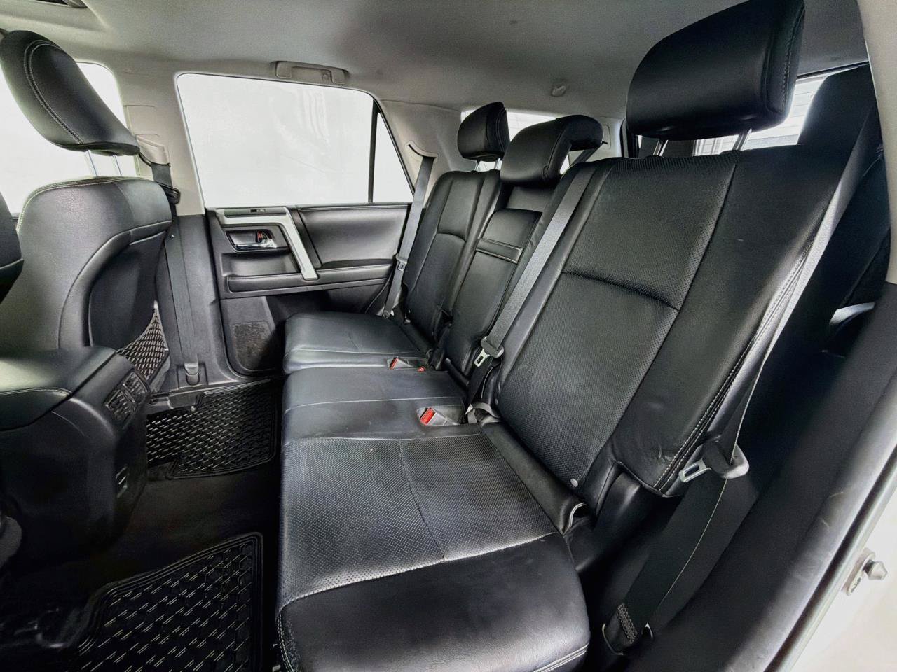 Used 2014 Toyota 4Runner Limited AWD/4WD image 40
