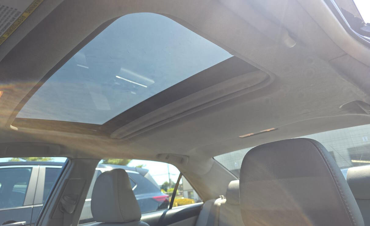 Used 2018 Honda CR-V Touring image 24