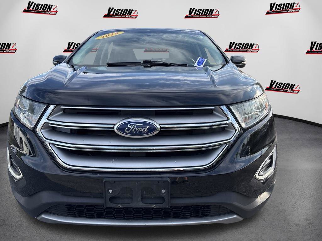 Used 2018 Ford Edge Titanium w/ Equipment Group 301A AWD/4WD image 2
