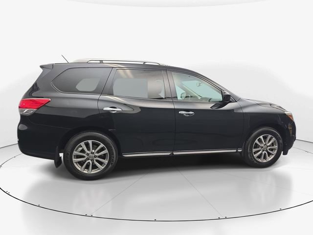 Used 2016 Nissan Pathfinder SV w/ SV Cold Weather Package image 11