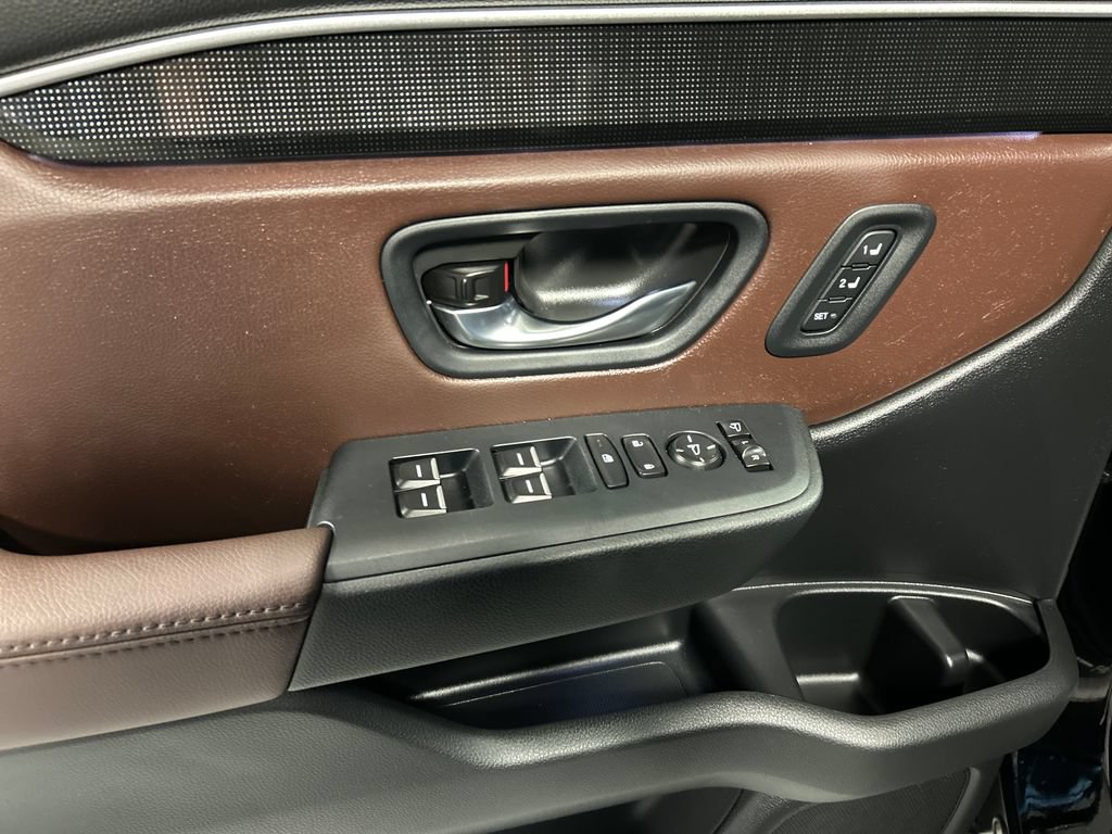 Used 2025 Honda Pilot Elite image 12