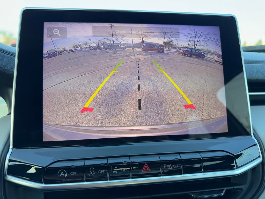 Used 2023 Jeep Compass Limited image 23