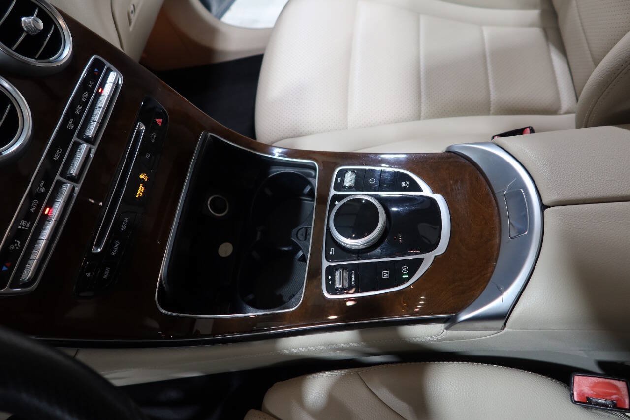 Used 2018 Mercedes-Benz GLC 300 image 24