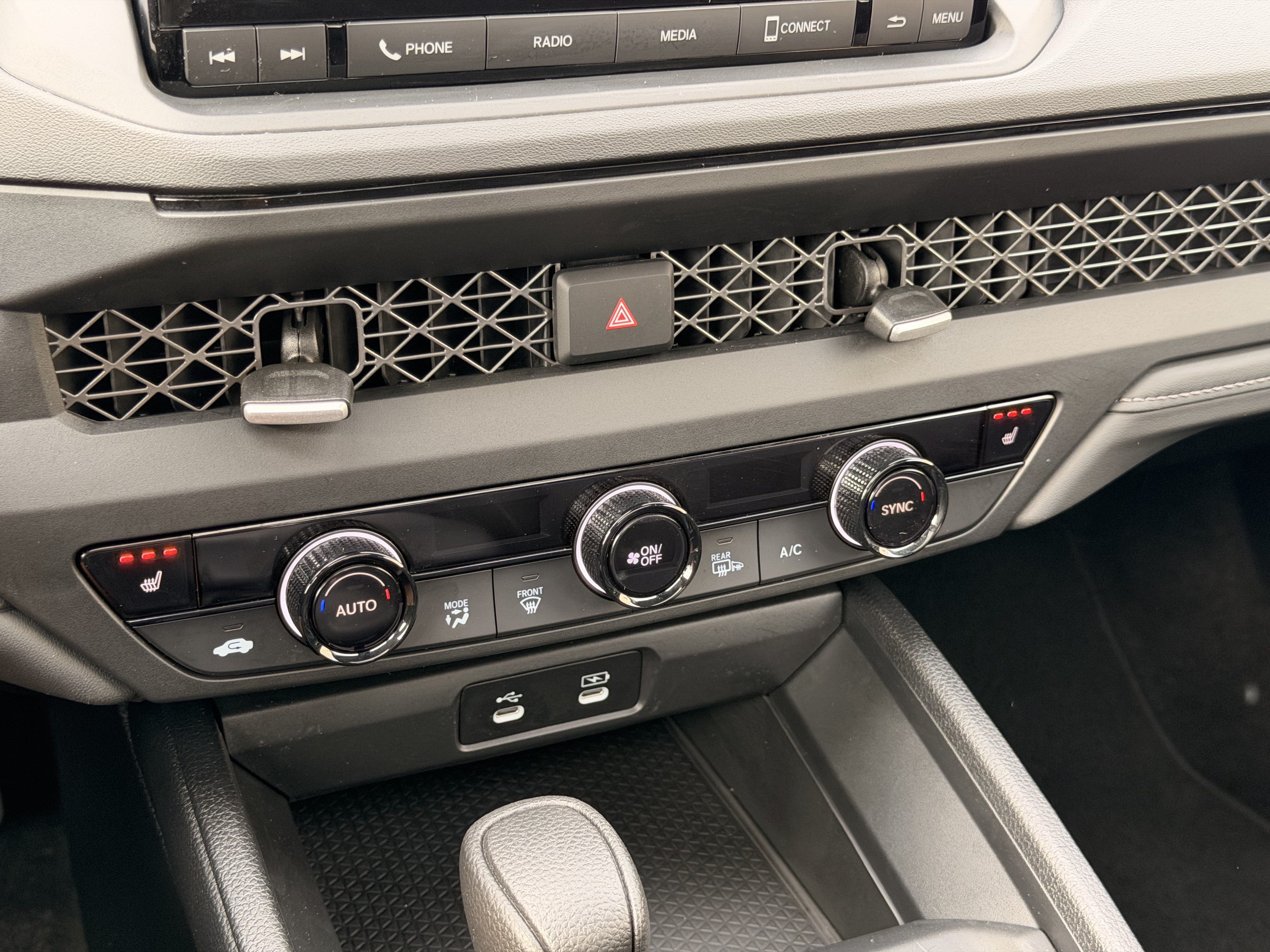 Certified 2025 Honda Accord SE image 25