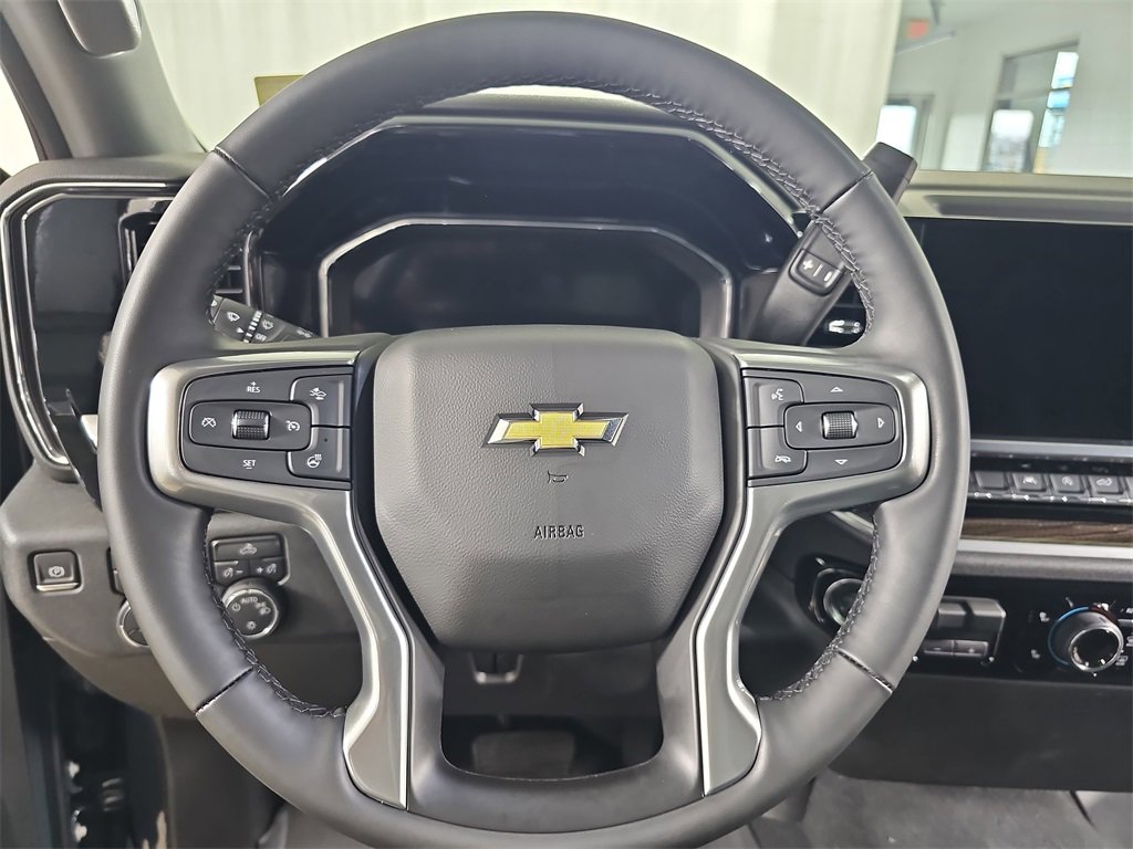 Certified 2025 Chevrolet Silverado 1500 LT image 24