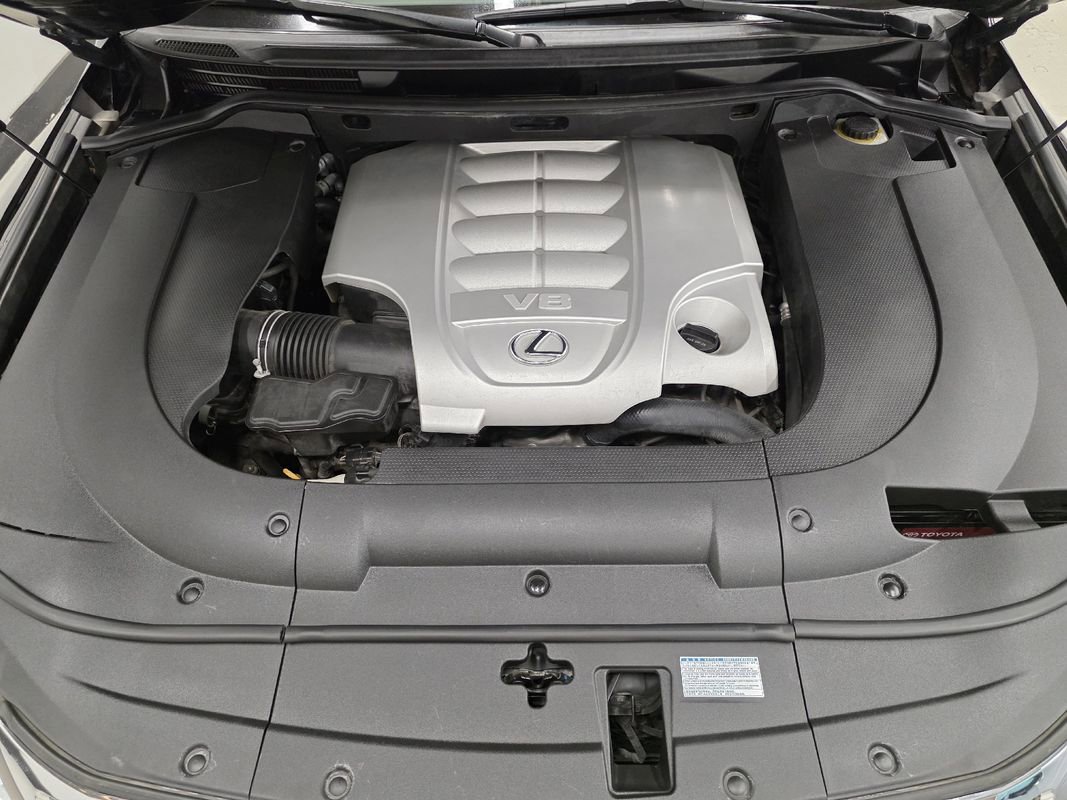 Used 2015 Lexus LX 570 4WD image 59