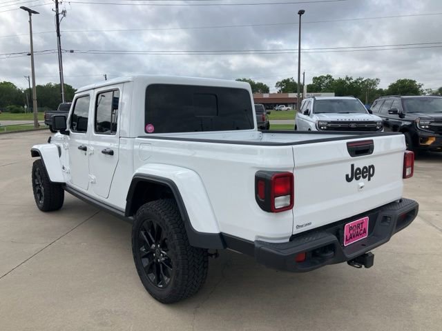 Used 2025 Jeep Gladiator Sport AWD/4WD image 5