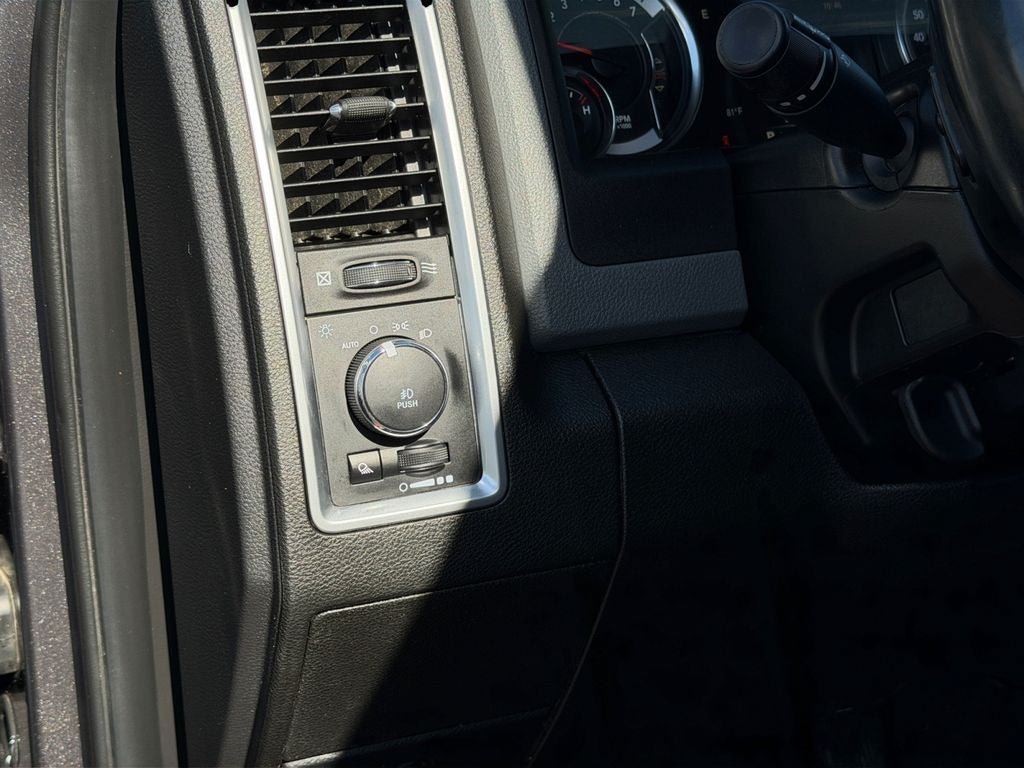 Used 2019 RAM 1500 Big Horn AWD/4WD image 19