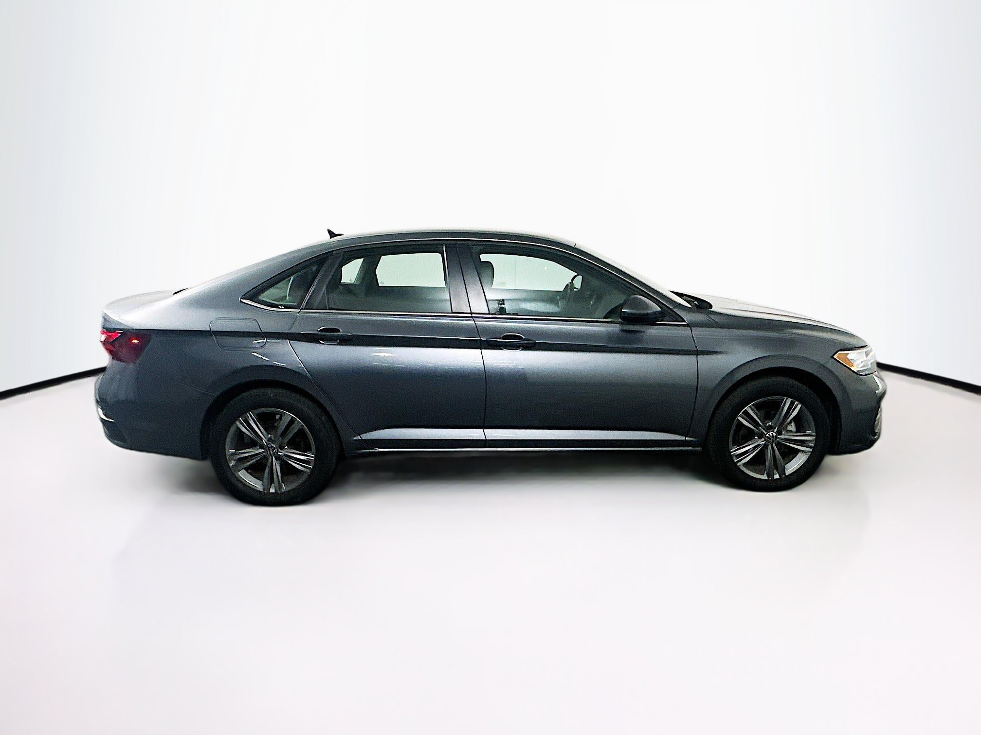 Used 2023 Volkswagen Jetta SE FWD image 10