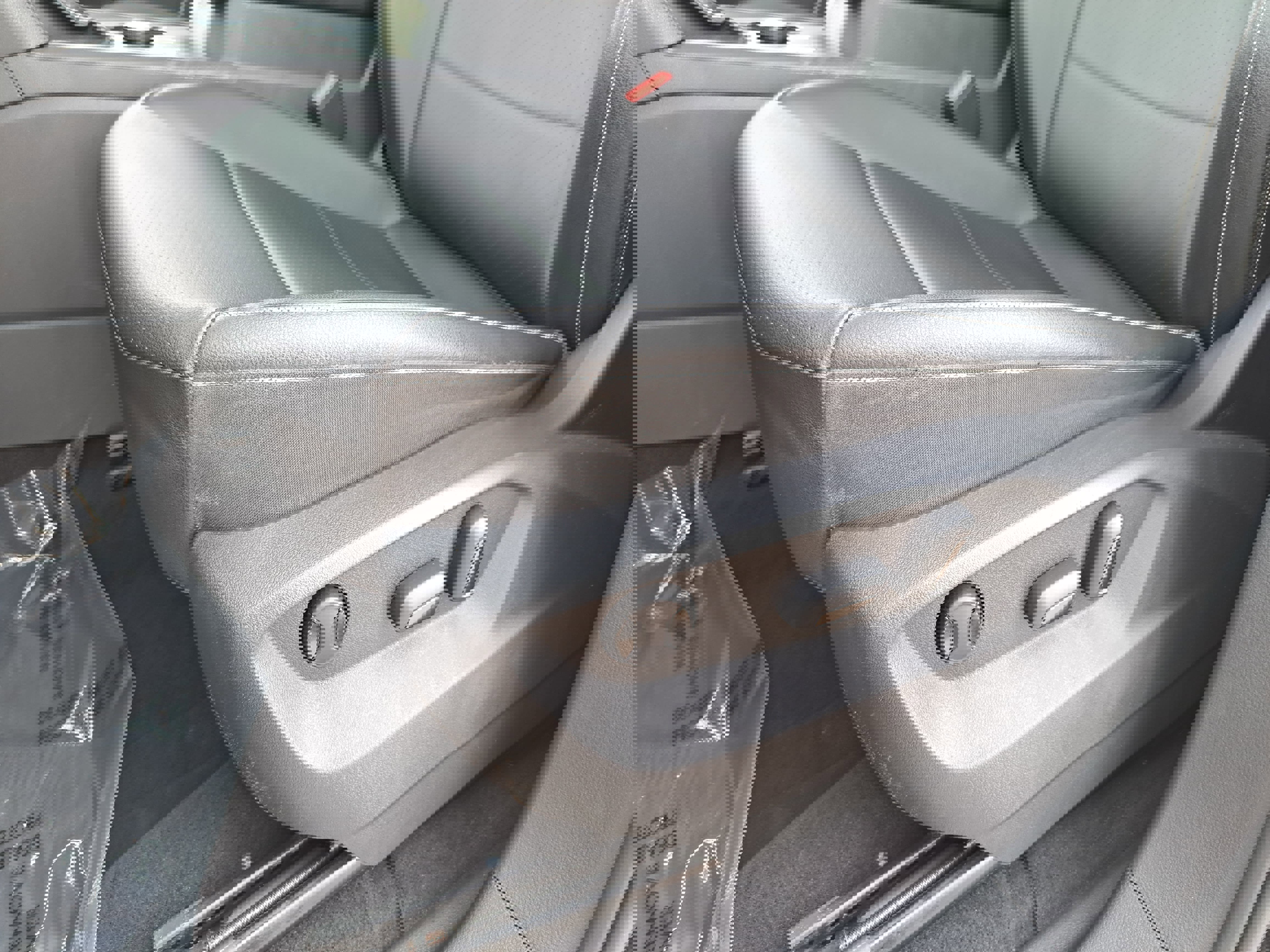 Used 2021 Volkswagen Atlas SE image 28