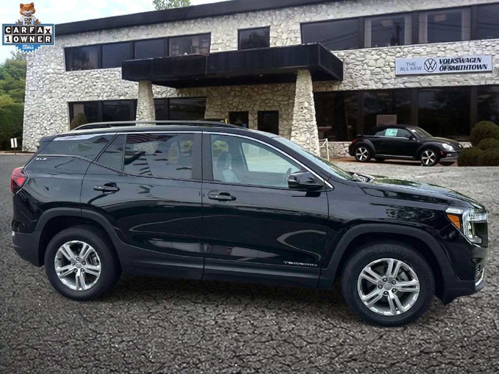 Used 2024 GMC Terrain SLE w/ Driver Convenience Package AWD/4WD image 4