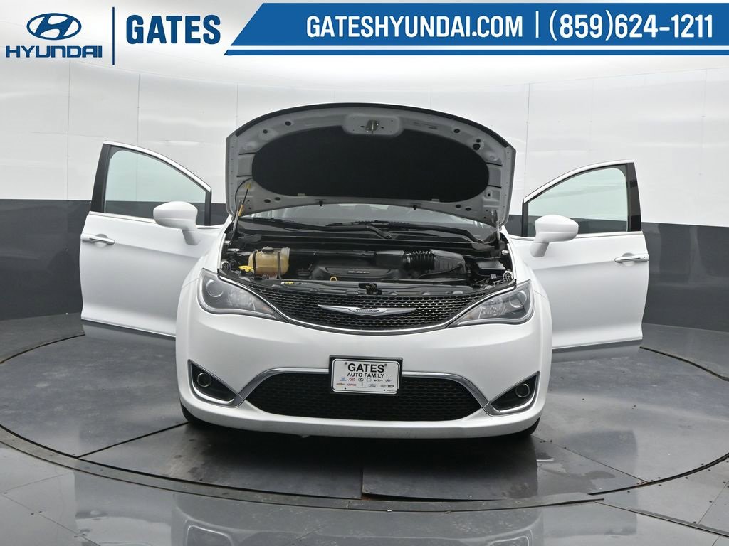 Used 2017 Chrysler Pacifica Touring-L Plus image 88