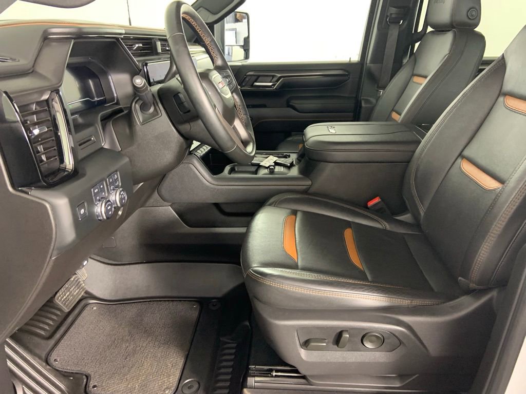 Used 2024 GMC Sierra 2500 AT4 w/ AT4 Preferred Package AWD/4WD image 22