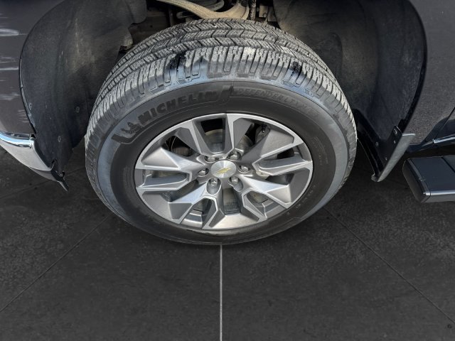 Used 2020 Chevrolet Silverado 1500 LT w/ Trailering Package AWD/4WD image 9