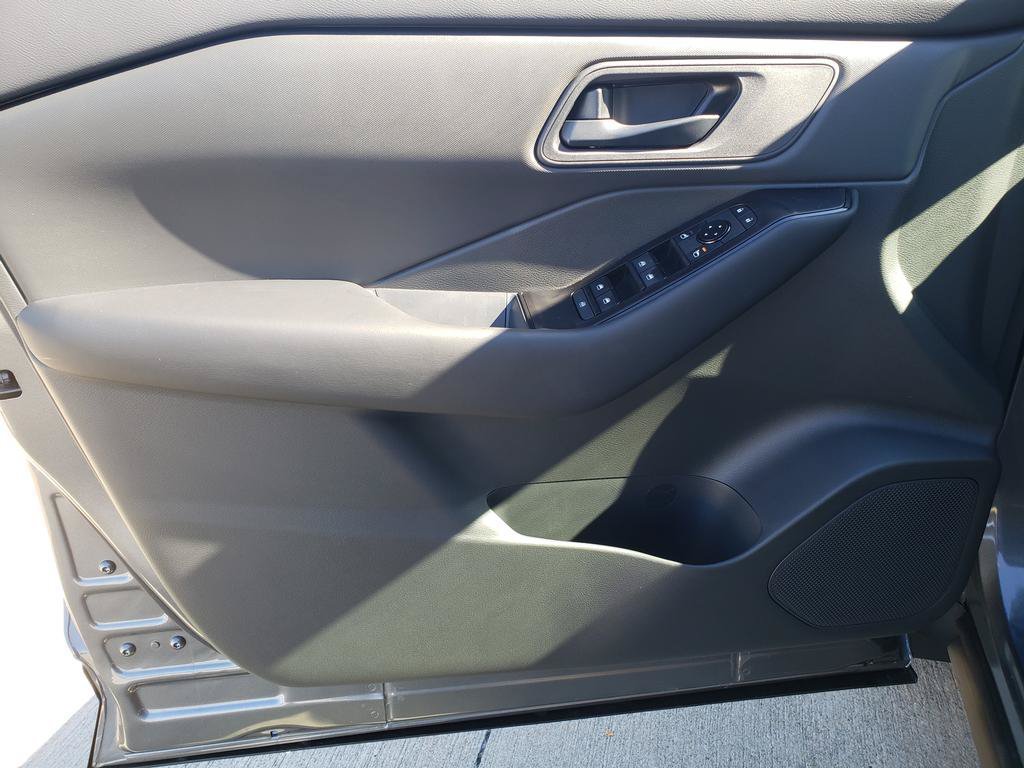 New 2027 Nissan Rogue S FWD image 12