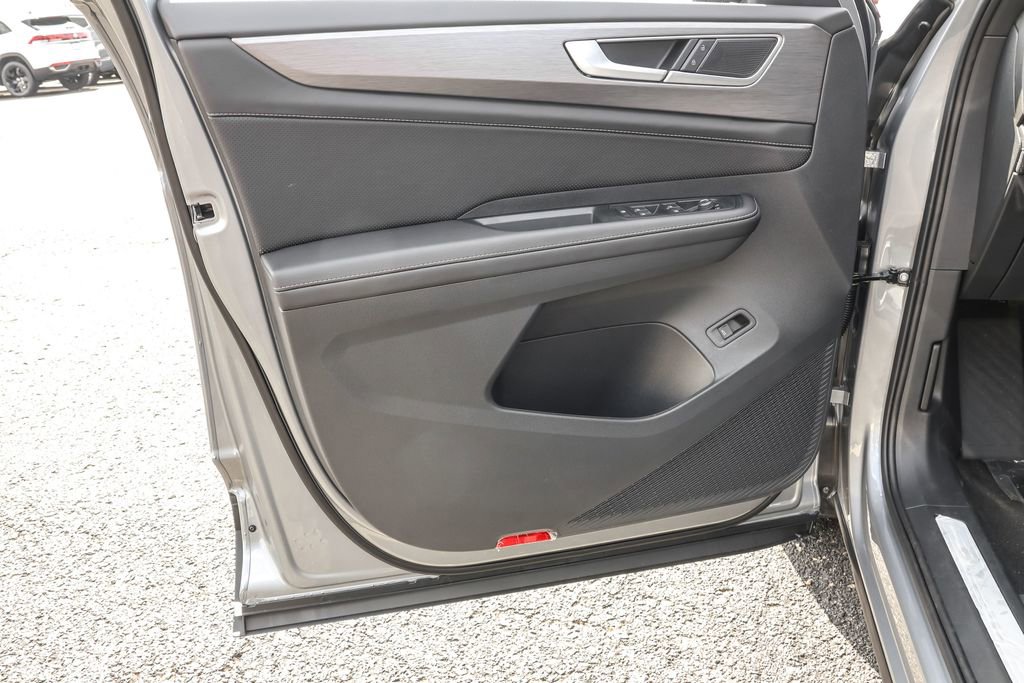 New 2026 Volkswagen Atlas Cross Sport SE AWD/4WD image 32