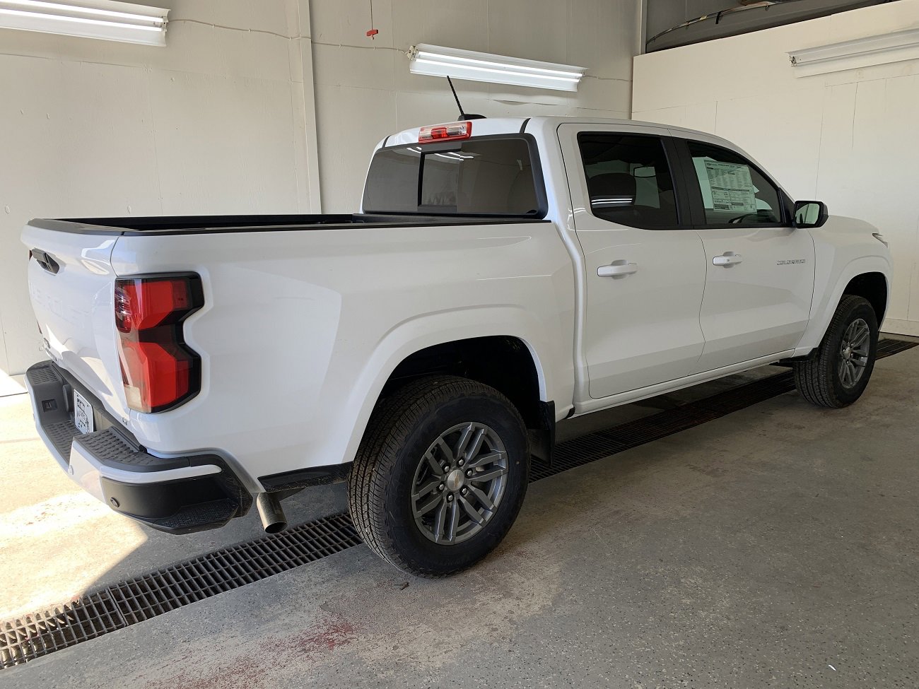 New 2024 Chevrolet Colorado LT w/ LT Convenience Package III image 6