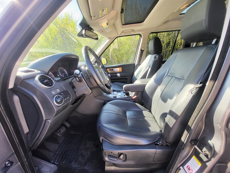 Used 2016 Land Rover LR4 HSE AWD/4WD image 18