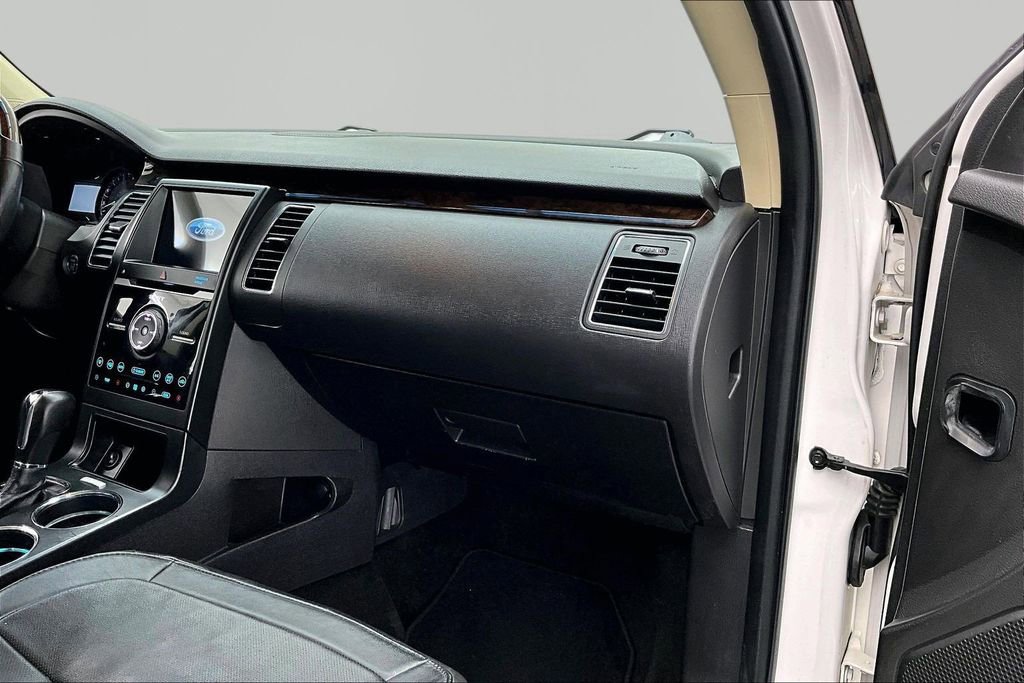 Used 2018 Ford Flex Limited w/ Equipment Group 301A FWD image 17