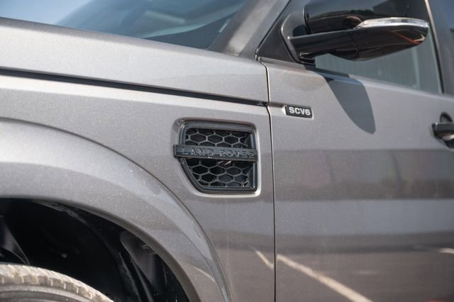 Used 2015 Land Rover LR4 HSE image 25