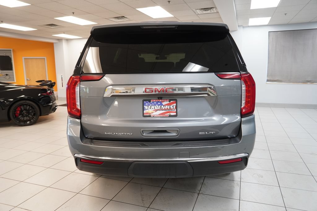 Certified 2022 GMC Yukon SLT w/ SLT Premium Package AWD/4WD image 9