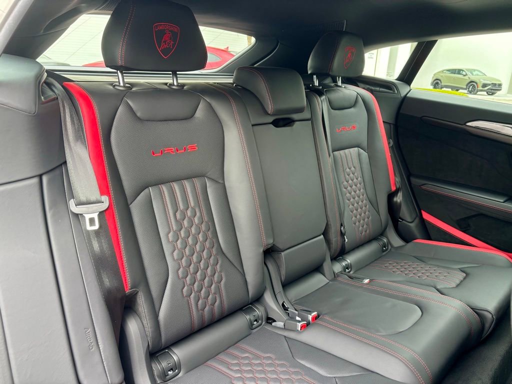 Used 2024 Lamborghini Urus S AWD/4WD image 29