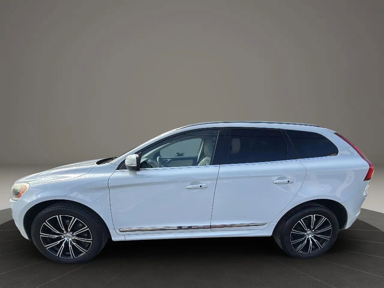 Used 2017 Volvo XC60 T6 Inscription w/ Preferred Option Package AWD/4WD image 8