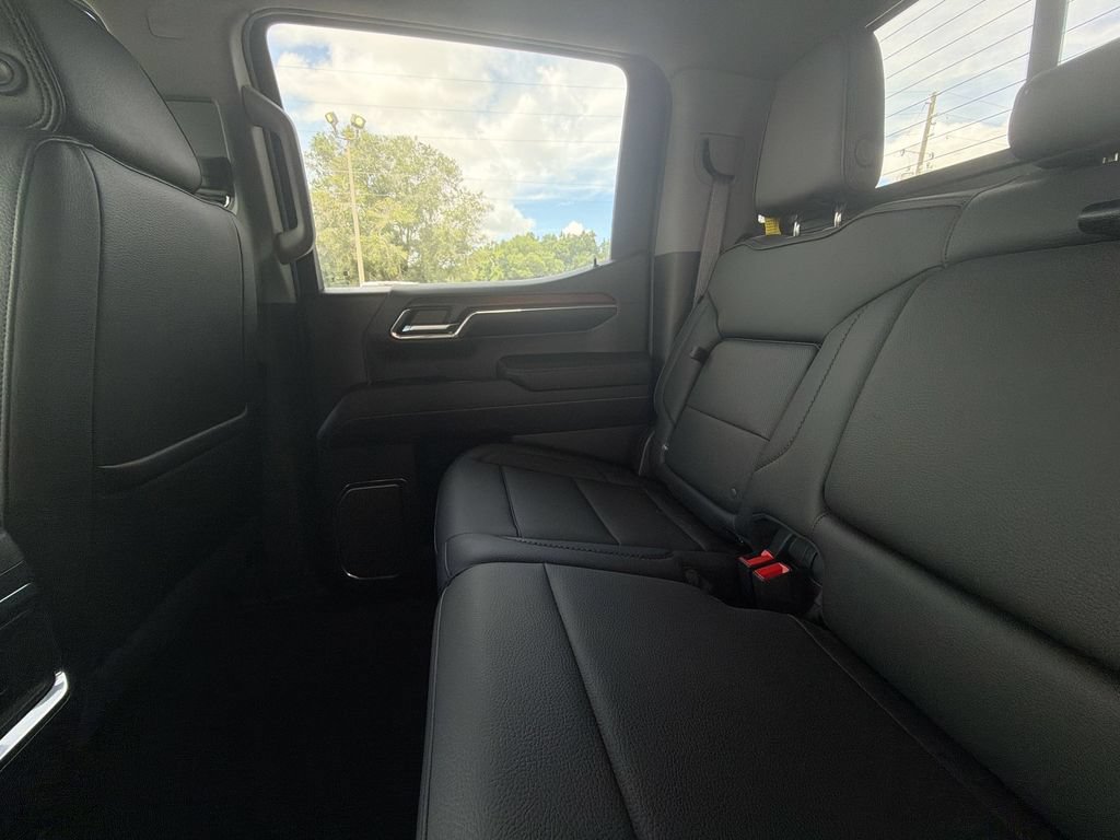 Used 2024 GMC Sierra 1500 Denali w/ Technology Package AWD/4WD image 14