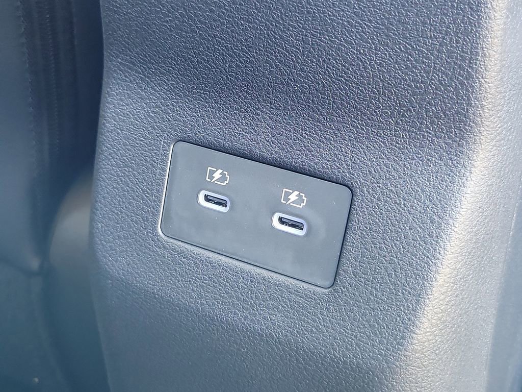 New 2026 Nissan Kicks SR w/ Illumination Package image 17