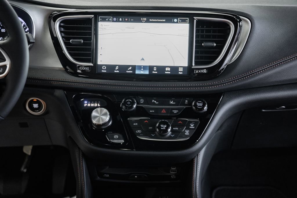 New 2026 Chrysler Pacifica Pinnacle image 19