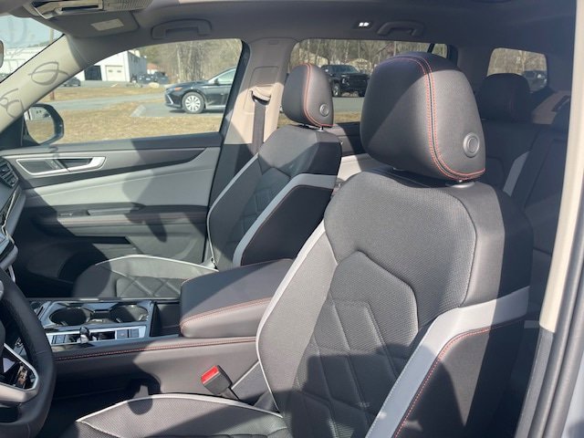 New 2026 Volkswagen Atlas Peak Edition image 14