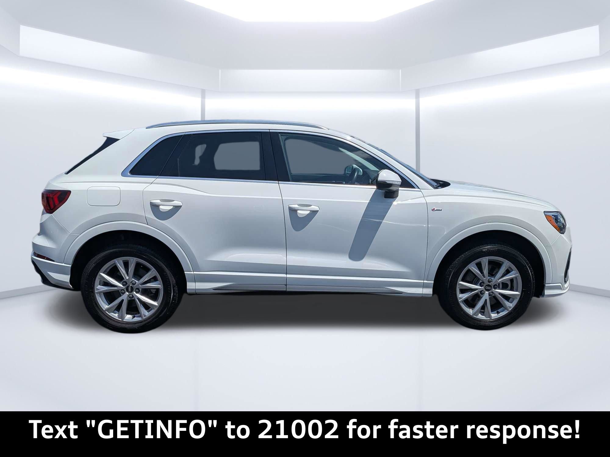 Used 2022 Audi Q3 2.0T Premium AWD/4WD image 2