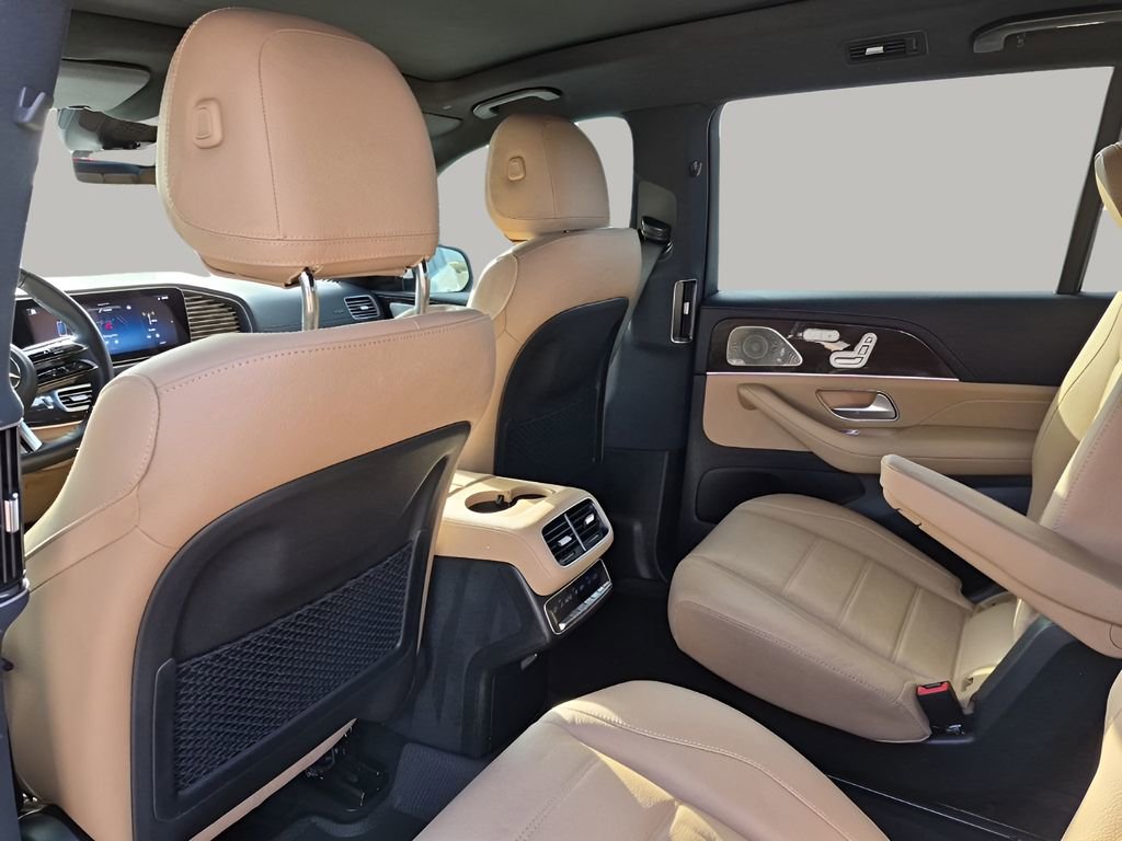 Used 2024 Mercedes-Benz GLS 450 4MATIC image 18