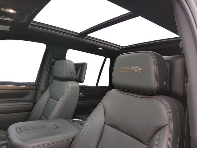Used 2023 Chevrolet Tahoe High Country AWD/4WD image 7