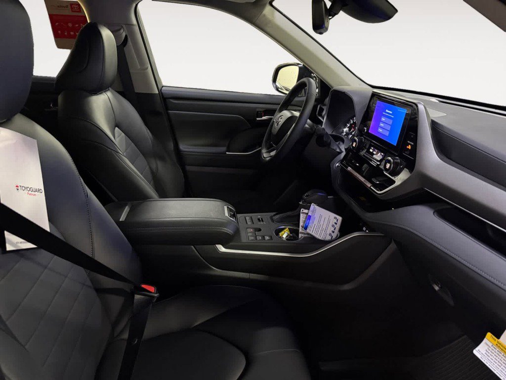 New 2026 Toyota Highlander XLE image 15
