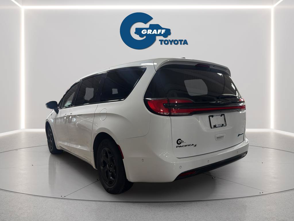 Used 2024 Chrysler Pacifica Limited FWD image 10