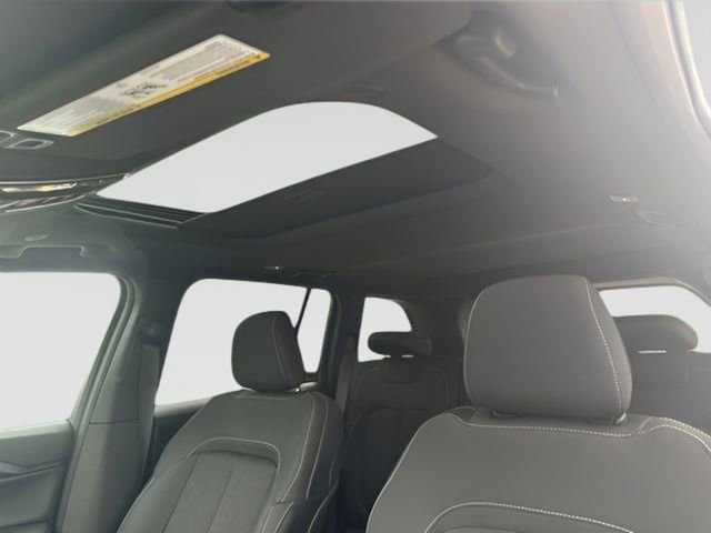 New 2025 Jeep Grand Cherokee Laredo w/ Luxury Tech Group I image 22