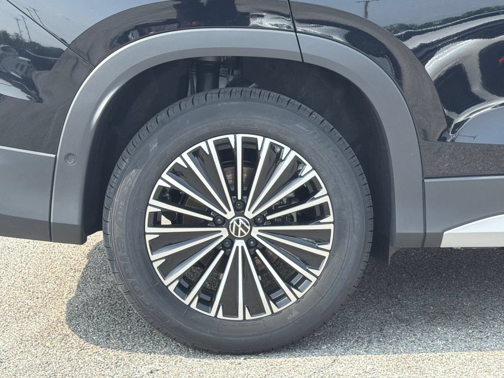 New 2026 Volkswagen Tiguan S FWD image 6