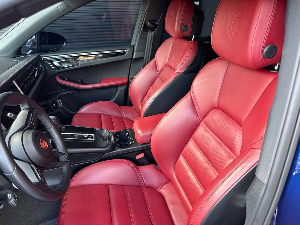 Certified 2025 Porsche Macan S AWD/4WD image 5