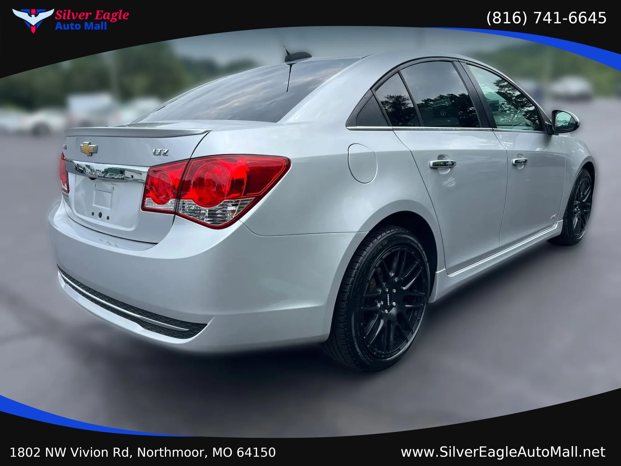 Used 2015 Chevrolet Cruze LTZ w/ Sun, Sound and Sport Package FWD image 4