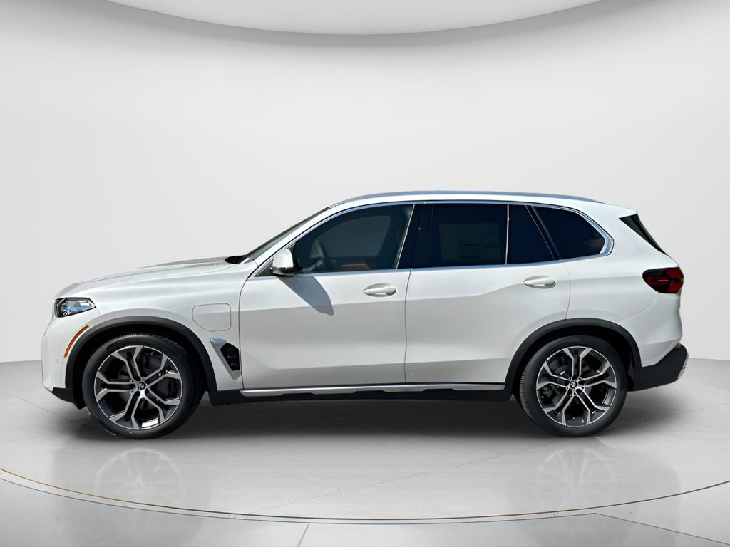 New 2026 BMW X5 xDrive50e AWD/4WD image 8