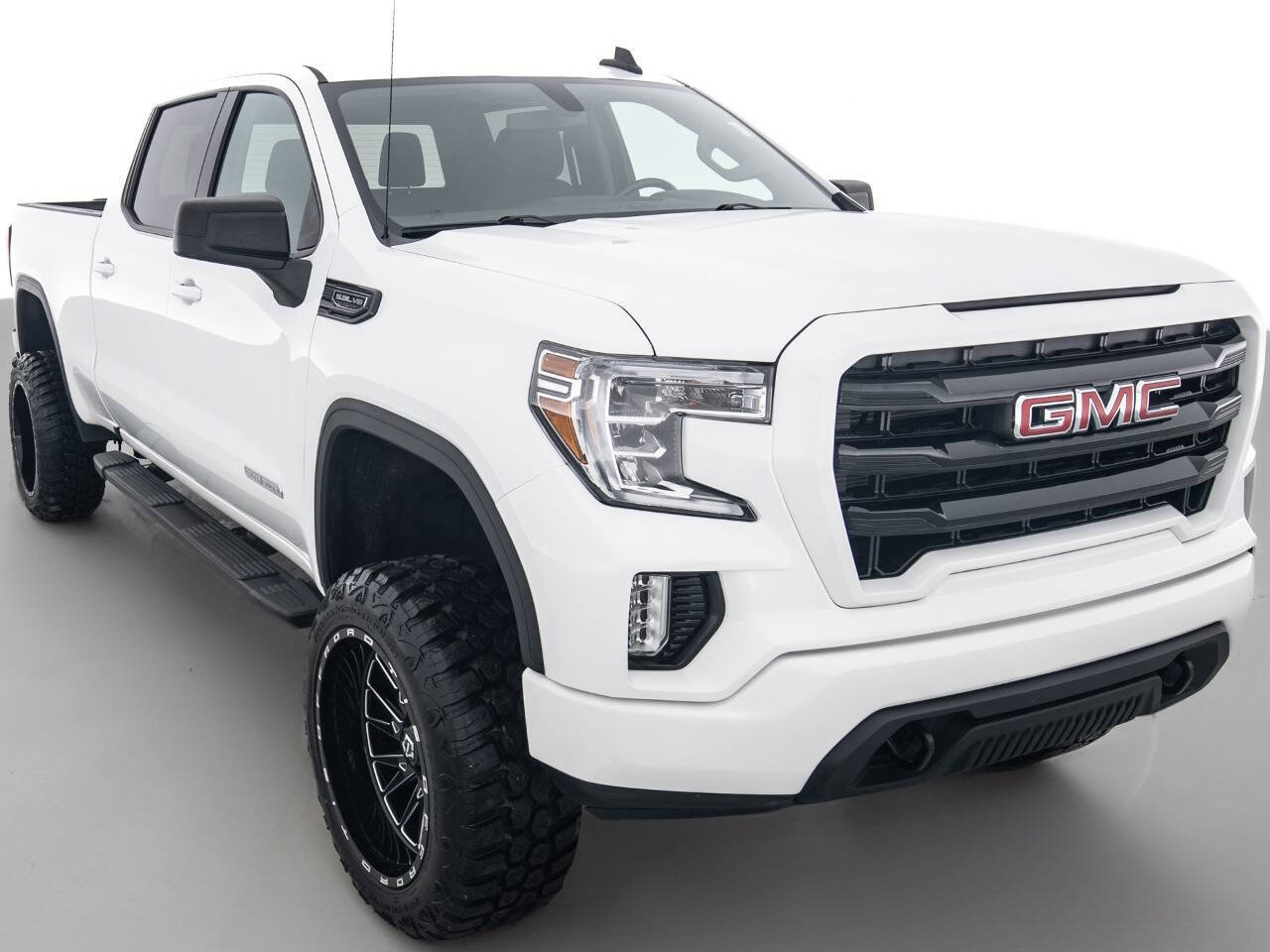 Used 2020 GMC Sierra 1500 Elevation image 1