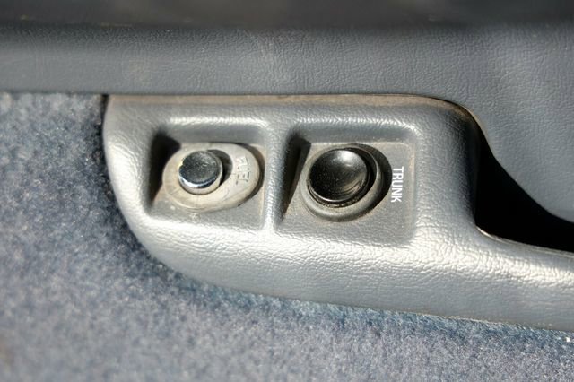 Used 2002 Mercury Grand Marquis LS image 34