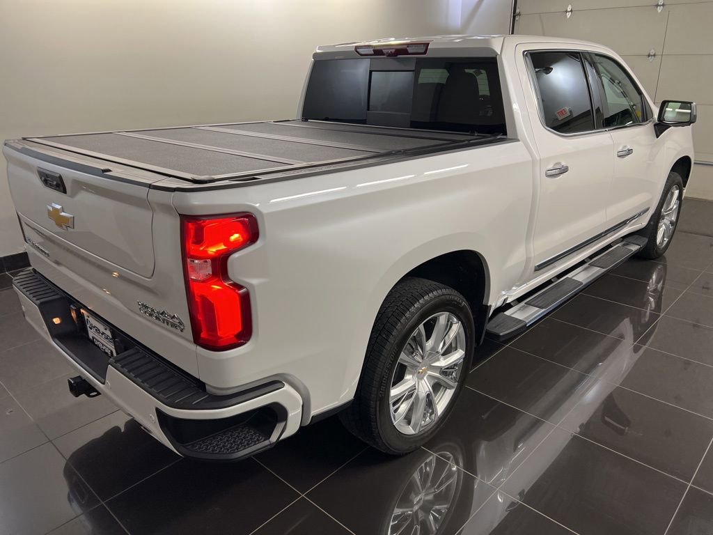 Used 2024 Chevrolet Silverado 1500 High Country w/ High Country Premium Package image 6