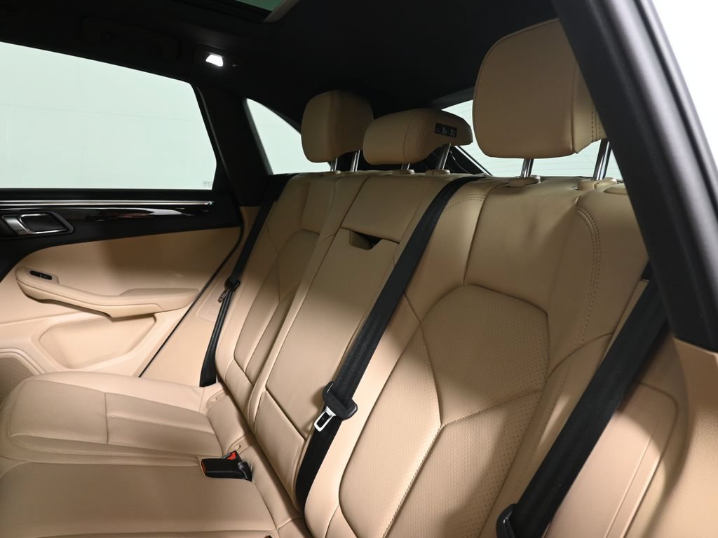 Used 2026 Porsche Macan S AWD/4WD image 38