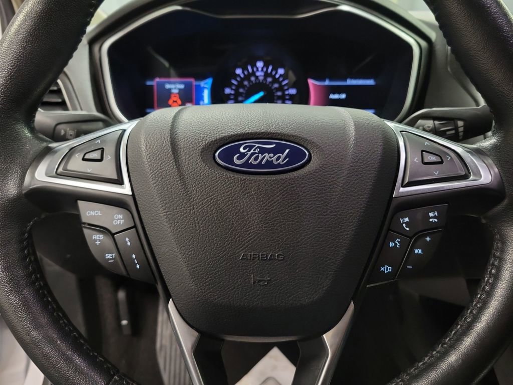 Used 2019 Ford Fusion Titanium image 18