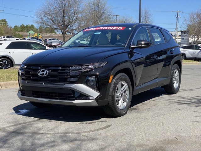 New 2025 Hyundai Tucson SE image 3